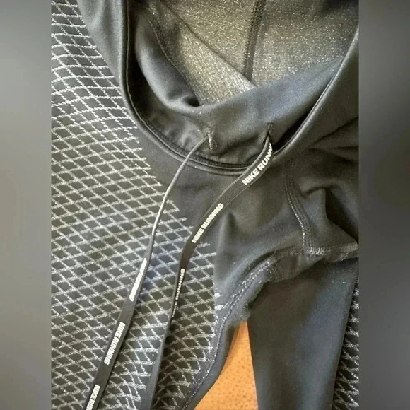 Women’s Nike Zonal Strength Tights Black And Gray Size Small 25.5” Inseam - Picture 9 of 11